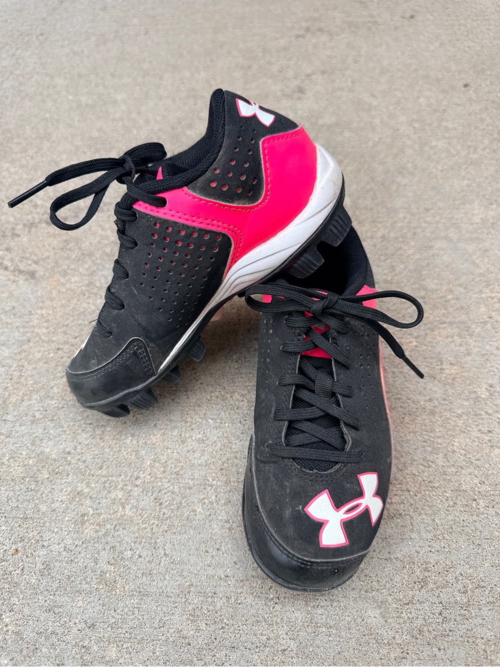 Under Armour Black & Hot Pink Kids Athletic Cleats